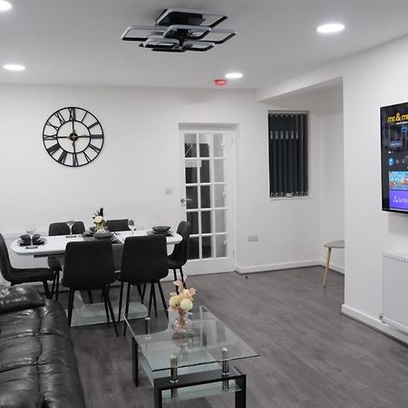 Modernized Three Bedroom House Near City Stadium, Attractions, City Centre - Sky N Netflix - Convenient Transport Manchester Dış mekan fotoğraf