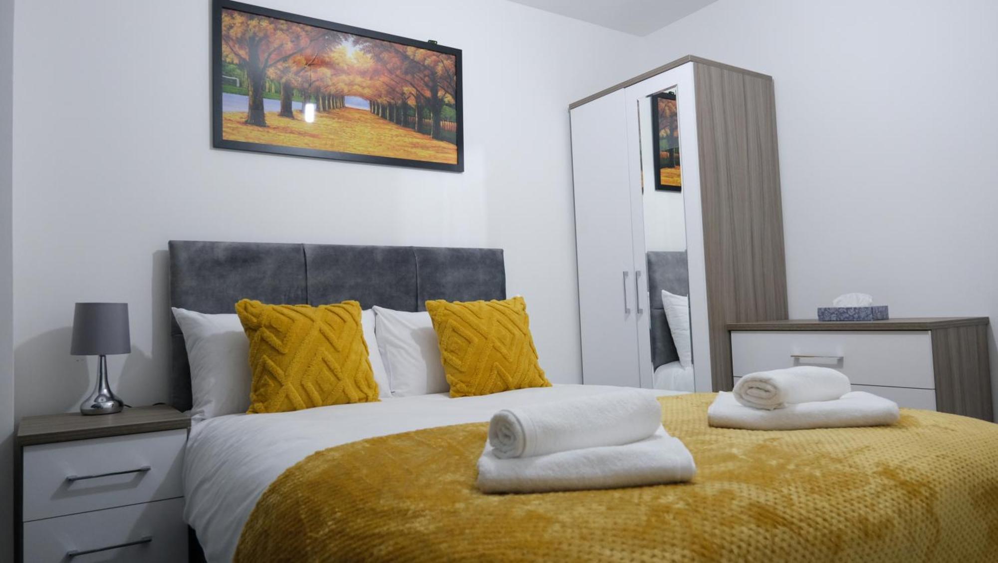 Modernized Three Bedroom House Near City Stadium, Attractions, City Centre - Sky N Netflix - Convenient Transport Manchester Dış mekan fotoğraf