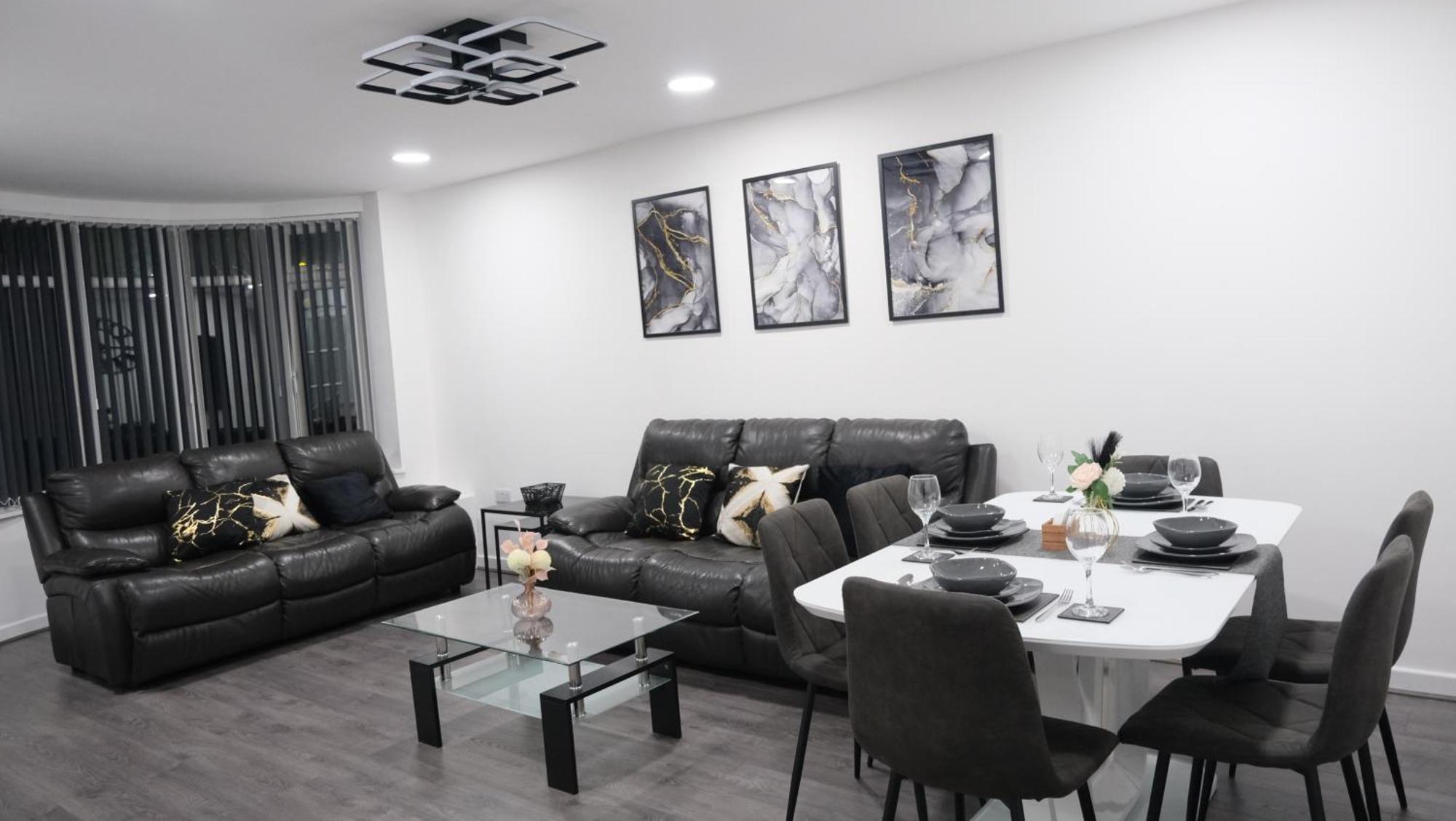 Modernized Three Bedroom House Near City Stadium, Attractions, City Centre - Sky N Netflix - Convenient Transport Manchester Dış mekan fotoğraf