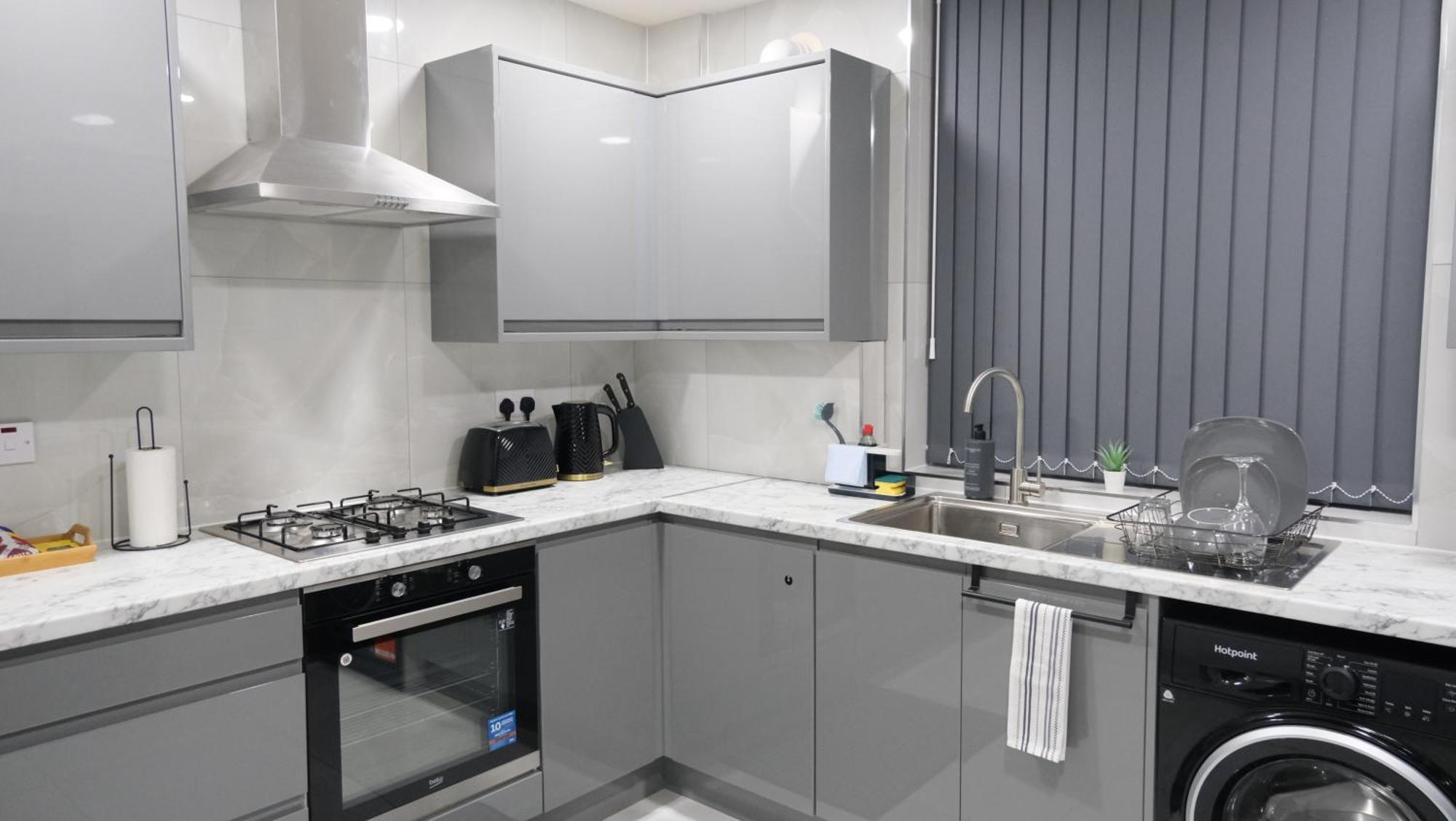 Modernized Three Bedroom House Near City Stadium, Attractions, City Centre - Sky N Netflix - Convenient Transport Manchester Dış mekan fotoğraf