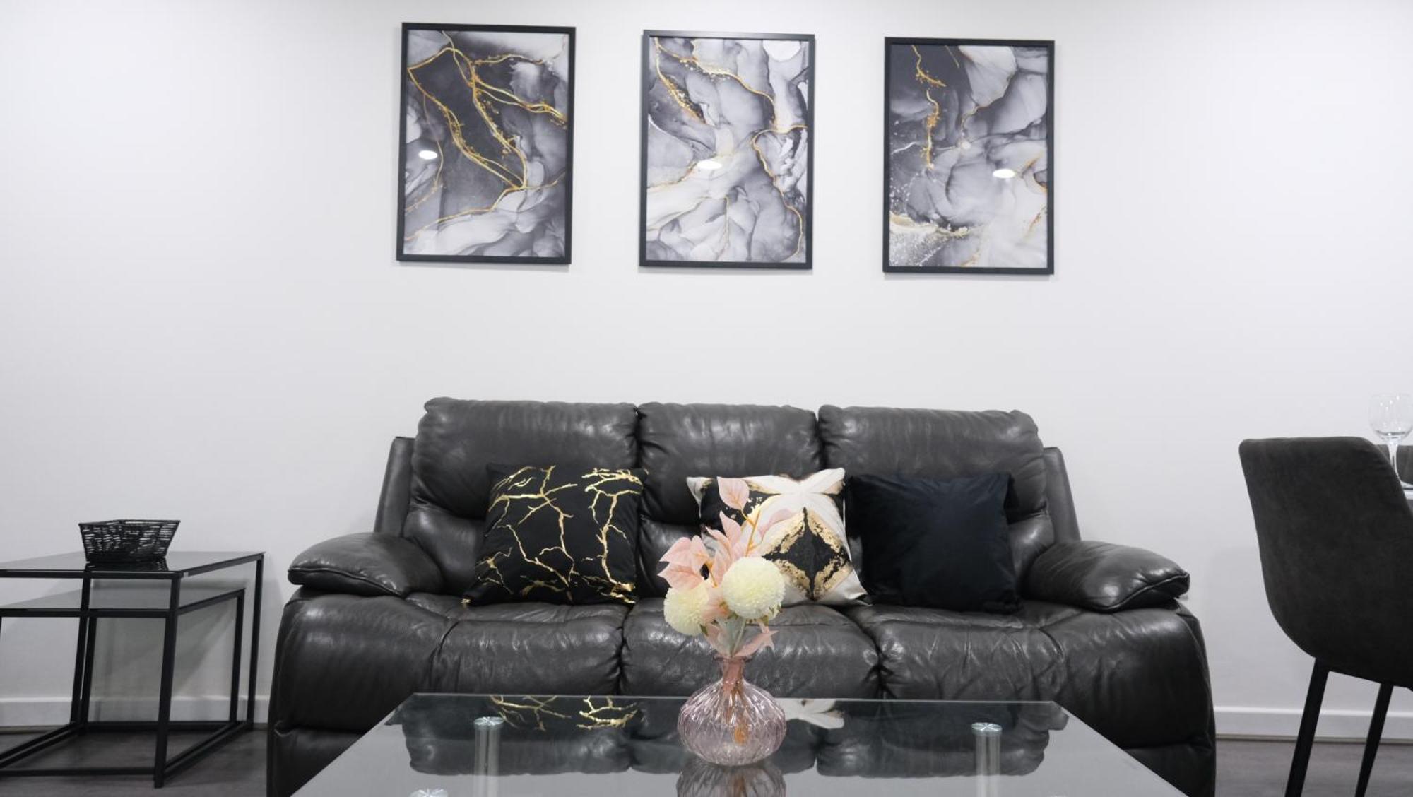 Modernized Three Bedroom House Near City Stadium, Attractions, City Centre - Sky N Netflix - Convenient Transport Manchester Dış mekan fotoğraf